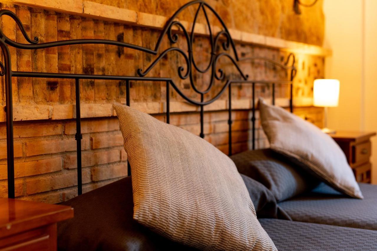 Hostal El Guerrer Todolella Экстерьер фото
